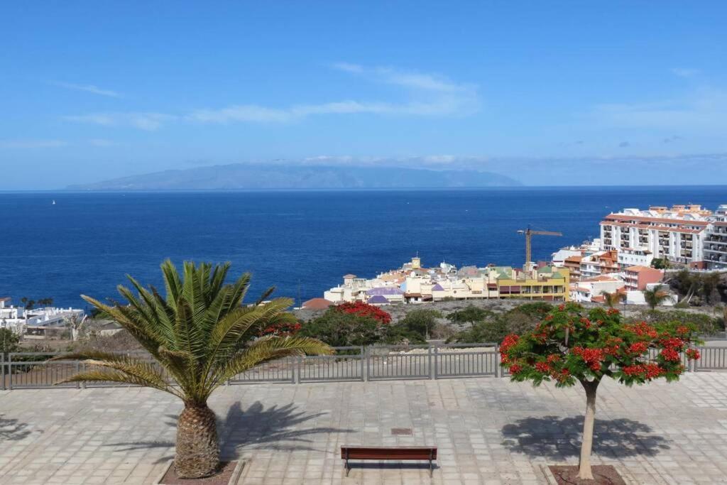 Luxury House With 3 Bedrooms, Sea Wiew And Swimming Pool In A Quiet Residence Пуэрто-де-Сантьяго Экстерьер фото
