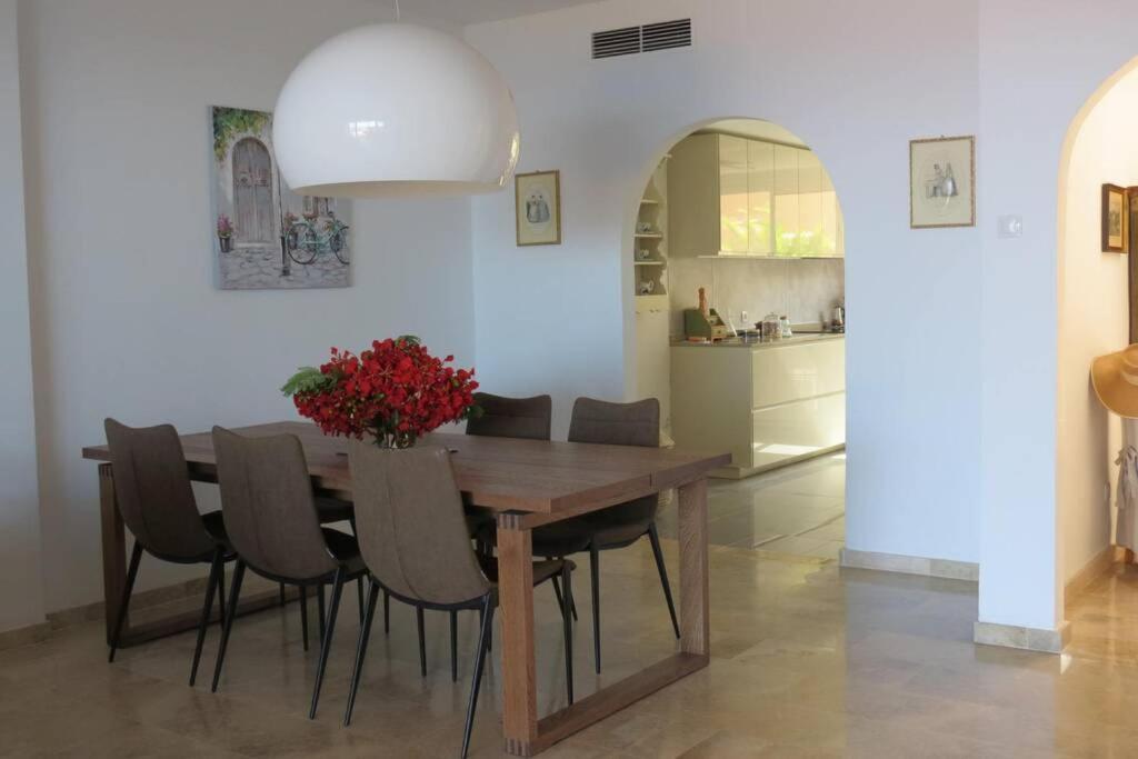 Luxury House With 3 Bedrooms, Sea Wiew And Swimming Pool In A Quiet Residence Пуэрто-де-Сантьяго Экстерьер фото