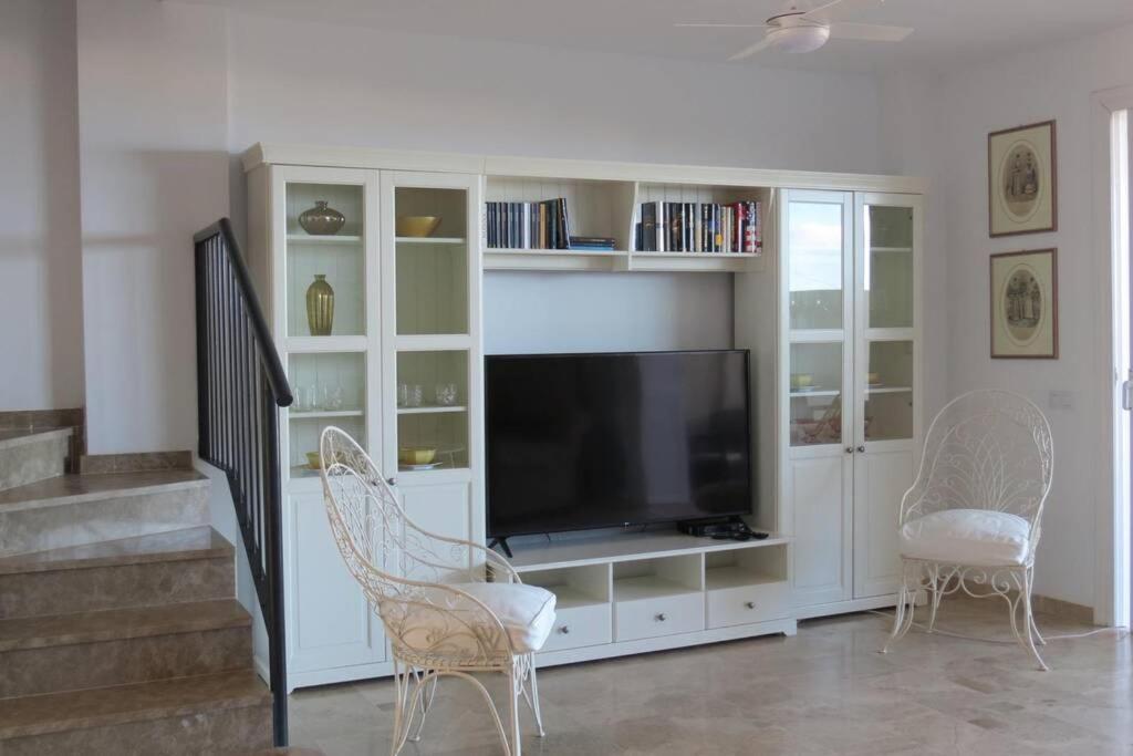 Luxury House With 3 Bedrooms, Sea Wiew And Swimming Pool In A Quiet Residence Пуэрто-де-Сантьяго Экстерьер фото
